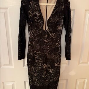 Bebe Black and Cream Long Sleeve Dress